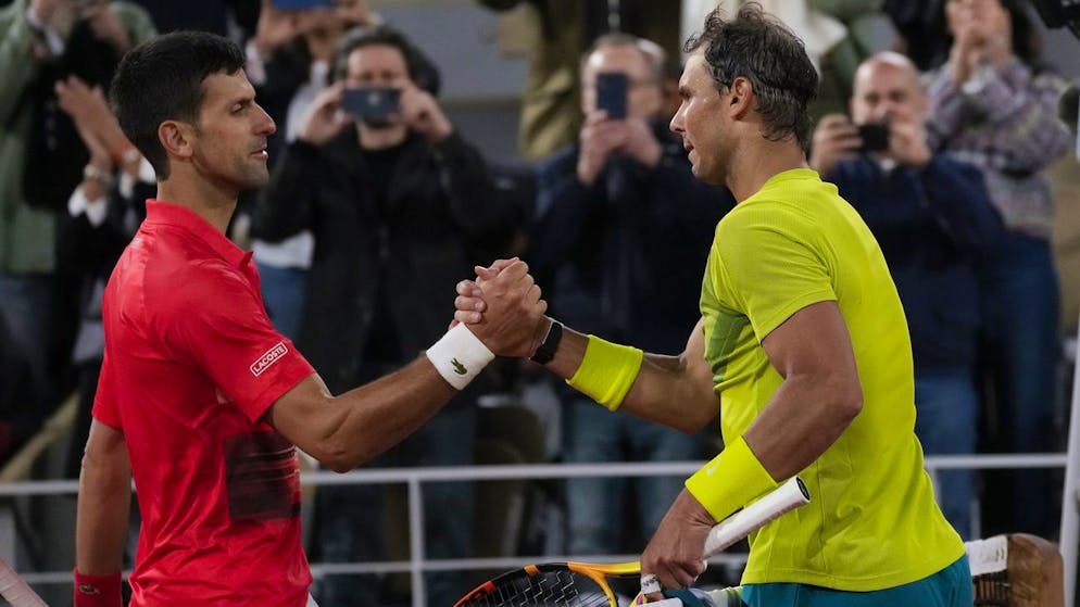 Novak Djokovic (sinistra) e il rivale spagnolo Rafael Nadal.