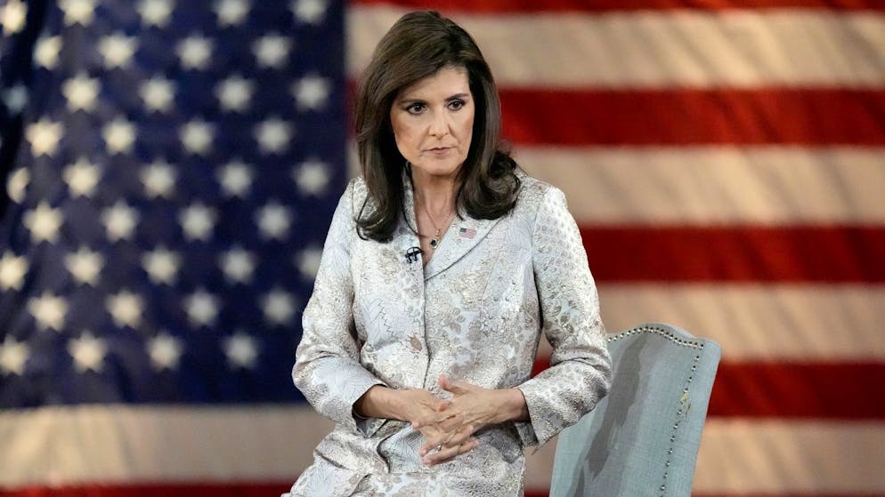 Lange war die 52-Jährige die letzte verbliebene prominente innerparteiliche Rivalin des Ex-Präsidenten, bis sie schliesslich Anfang März auch das Handtuch warf.