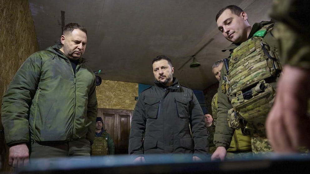 Guerre en Ukraine. Zelensky reconnaît une situation «extrêmement difficile» sur le front