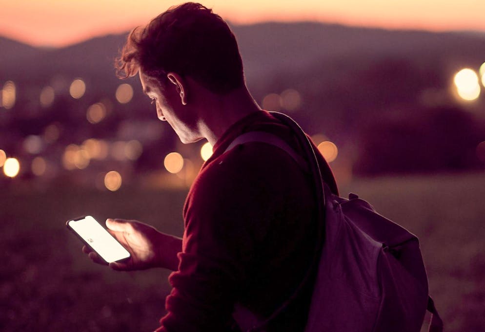 Dans de nombreux foyers suisses, des smartphones contenant des métaux précieux traînent à la cave sans être utilisés.