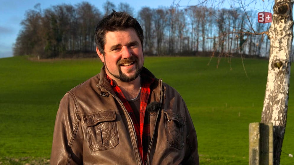 Die neue Single-Kandidat*innen von «Bauer, ledig, sucht». Beat (31) aus dem Kanton Luzern: Der Kuh-und Schweinebauer Beat ist ein gutmütiger Typ und für jeden Spass zu haben. Auf seinem Hof hat er rund 40 Kühe, mehr als 100 Schweine, sowie zwei Lamas, welche er liebevoll seine Hofmaskottchen nennt.