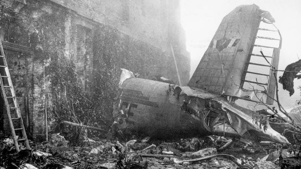 Quel che restò della carlinga del velivolo che si schianto sulla basilica di Superga uccidendo tutta la squadra del Torino, collaboratori e giornalisti a bordo compresi.