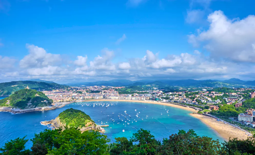 Als dritter europäischer Vertreter reiht sich der Strand von San Sebastián in Spanien unter die Top 5.