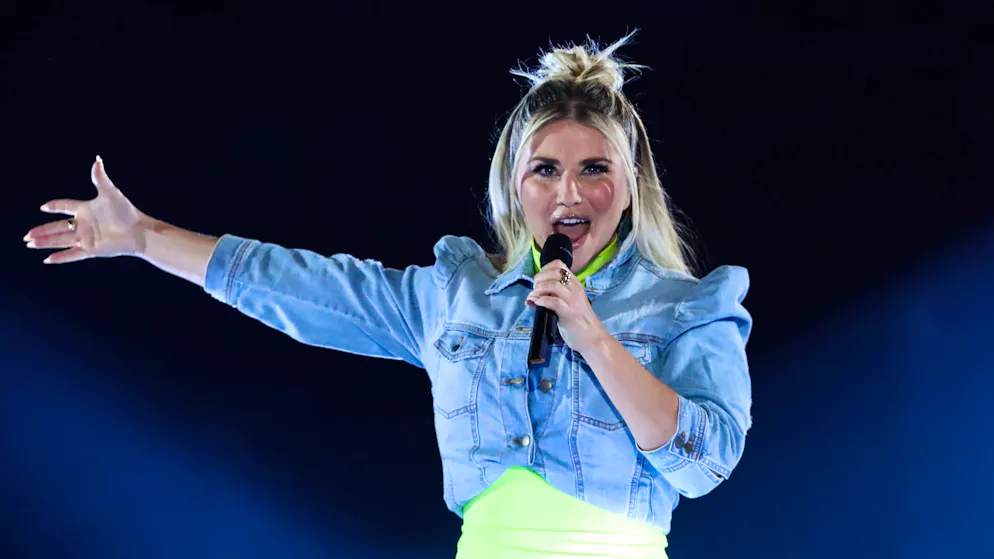 Tränenreicher Abschied. Beatrice Egli wird auf der Bühne von ihren Gefühlen überwältigt