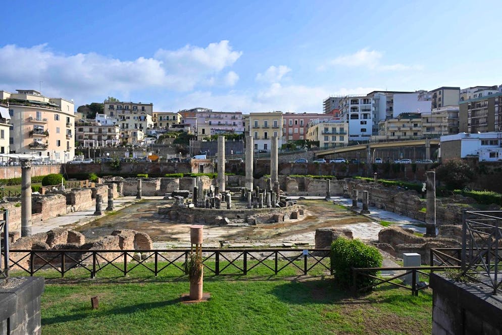 Das malerische Hafenstädtchen Pozzuoli.