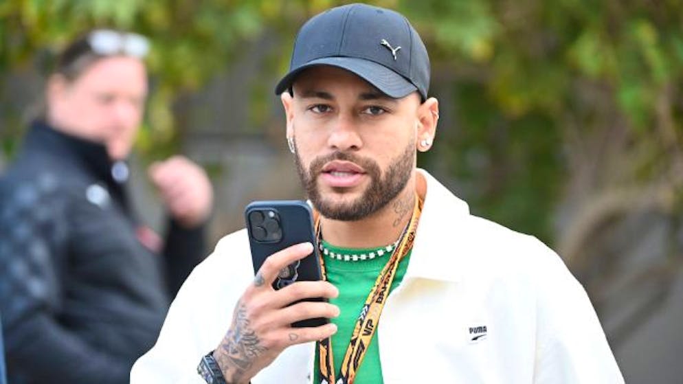 Neymar ist derzeit nur abseits der Fussballplätze anzutreffen.
