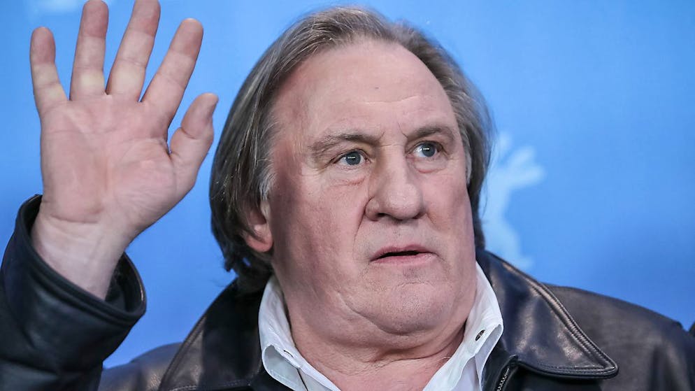 L'acteur français est désormais visé par trois enquêtes différentes.