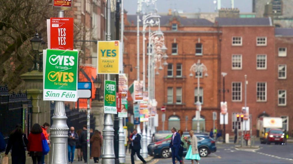 Secondo il premier irlandese i due referendum sono stati bocciati.