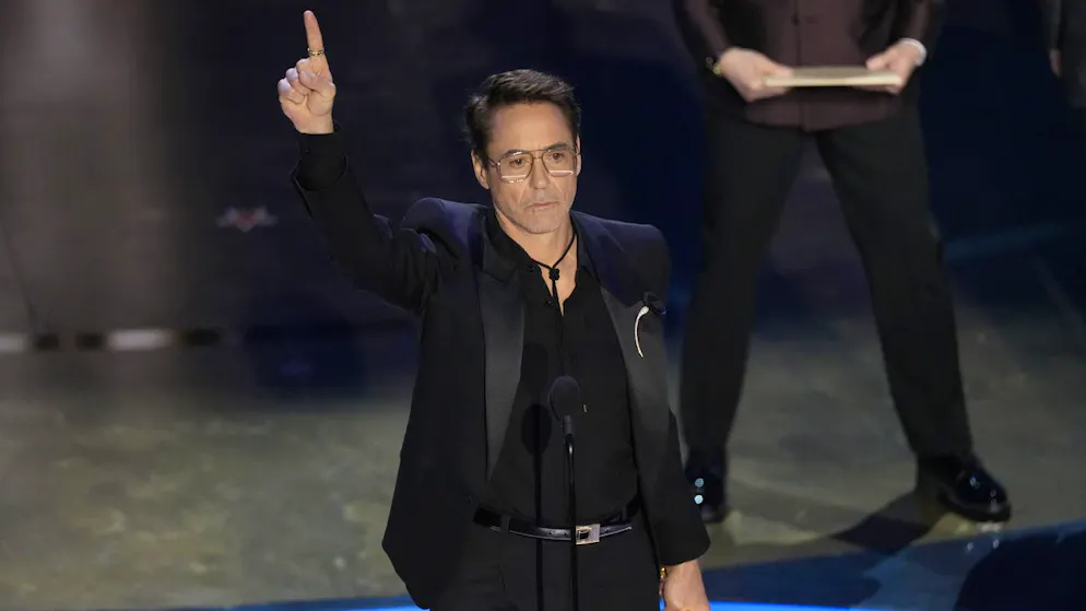 Gli OScar 2024. Robert Downey Jr. vince il suo primo Oscar per «Oppenheimer» dopo la sua terza nomination.