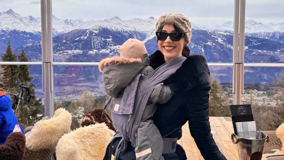 Winterferien in der Schweiz. Aurora Ramazzotti mag Schnee nicht