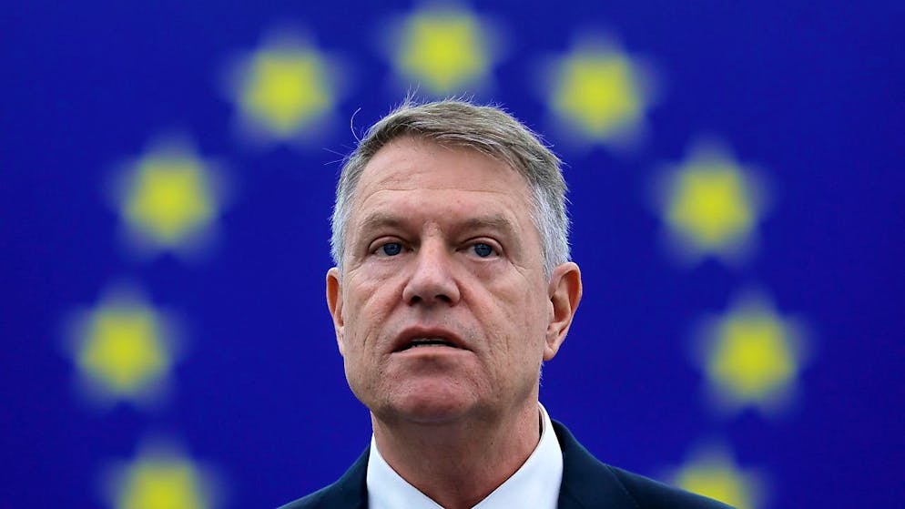 Le président roumain Klaus Iohannis a annoncé mercredi sa candidature à la présidence de l'Otan. Il défie ainsi le favori, le Néerlandais Mark Rutte (Archives).