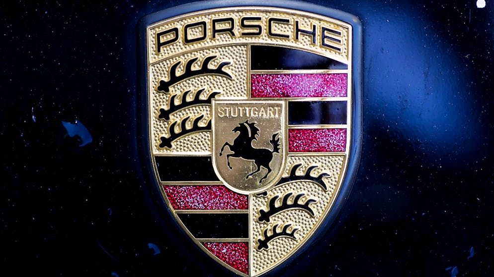 Der Sportwagenbauer Porsche hat im vergangenen Jahr mehr Umsatz und Gewinn eingefahren. Für das laufende Jahr zeigt sich die Volkswagen-Tochter vorsichtiger. (Archivbild)