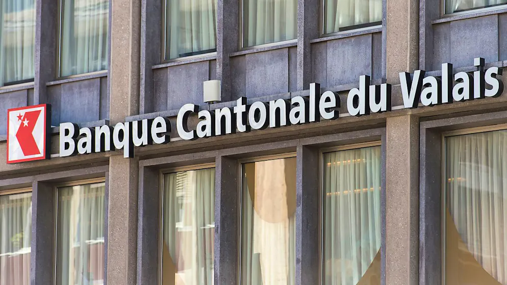 Le Grand Conseil valaisan a rejeté mercredi deux postulats qui demandaient au canton de se pencher sur les rémunérations versées aux membres des conseils d'administration liés à l'Etat, comme la BCVs (archives).
