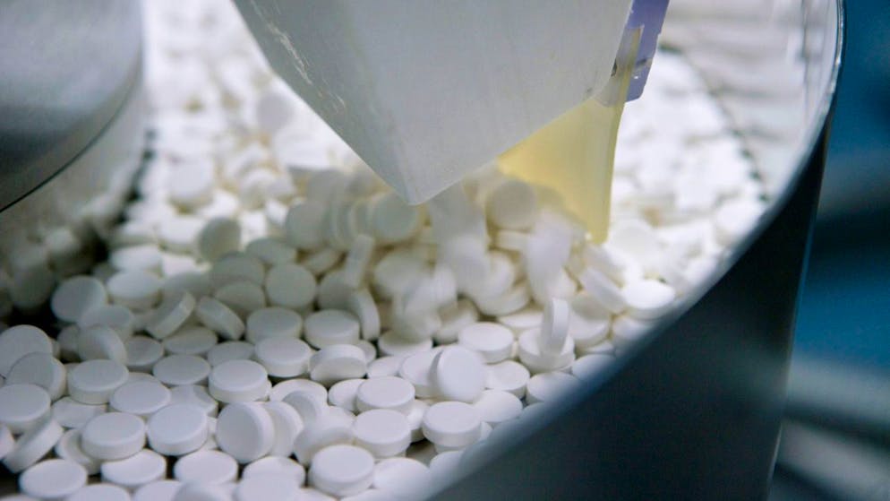 Evoquant l'année en cours, Sandoz anticipe une croissance à un chiffre de ses revenus à taux de change constants par rapport à l'exercice sous revue. La marge Ebitda de base devrait quant à elle avoisiner les 20%.(KEYSTONE/Martin Ruetschi)