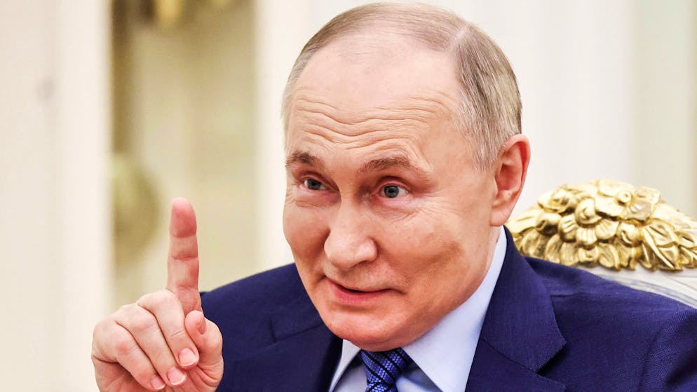 Un ex-officier du KGB témoigne. «Poutine gagne le jackpot de l’Euro millions tous les jours»