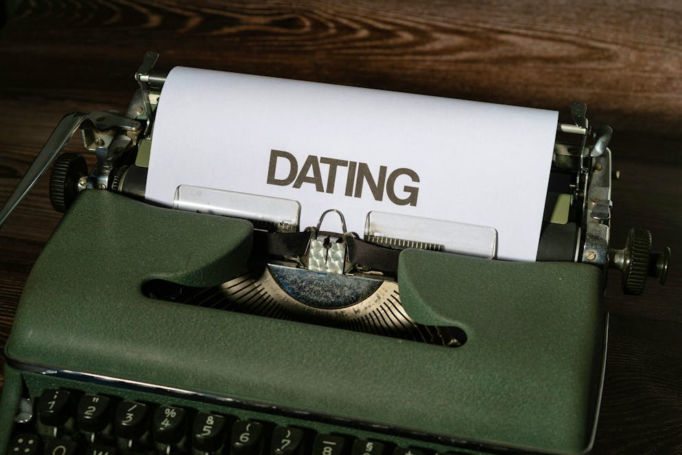 Daten wir wieder mehr offline? Aktuell herrscht laut der Expertin Johanna Degen eine allgemeine Onlinedating-Fatigue. 