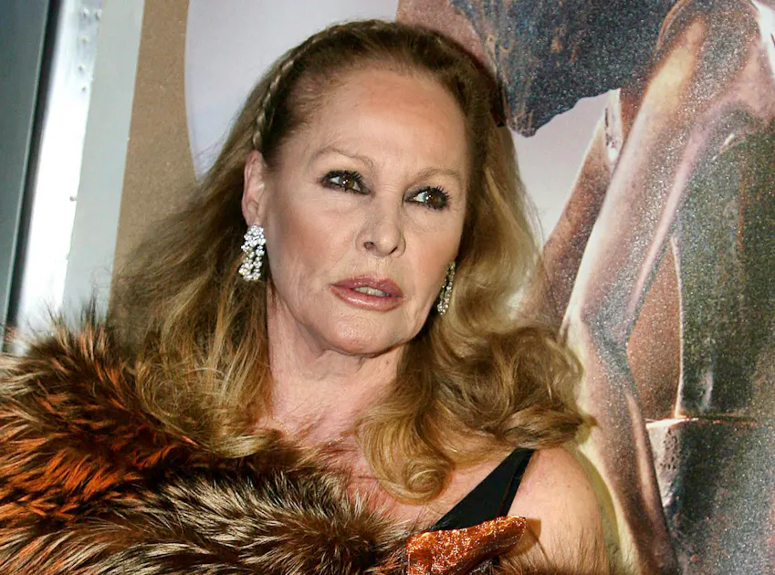 L'iconica Bond-girl: Ursula Andress: «Ho avuto esperienze fantastiche con  gli uomini» | blue News