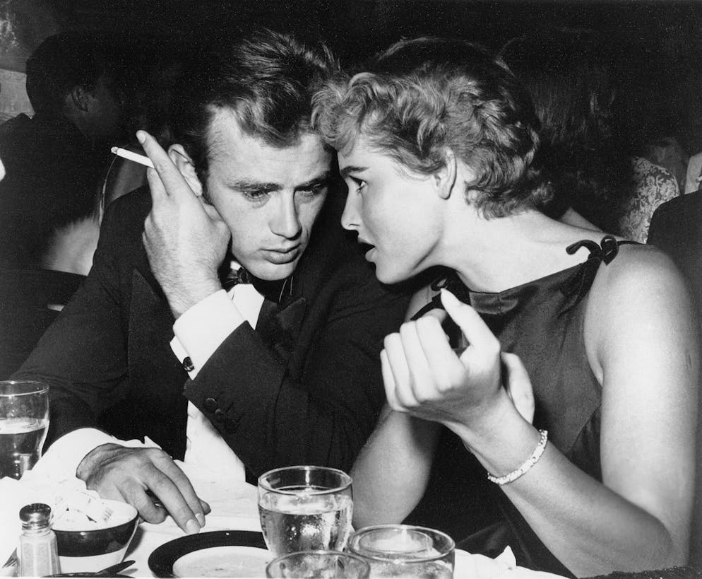 Andress. Ursula Andress a fréquenté une autre icône du cinéma, James Dean, jusqu'à sa mort tragique en 1955.