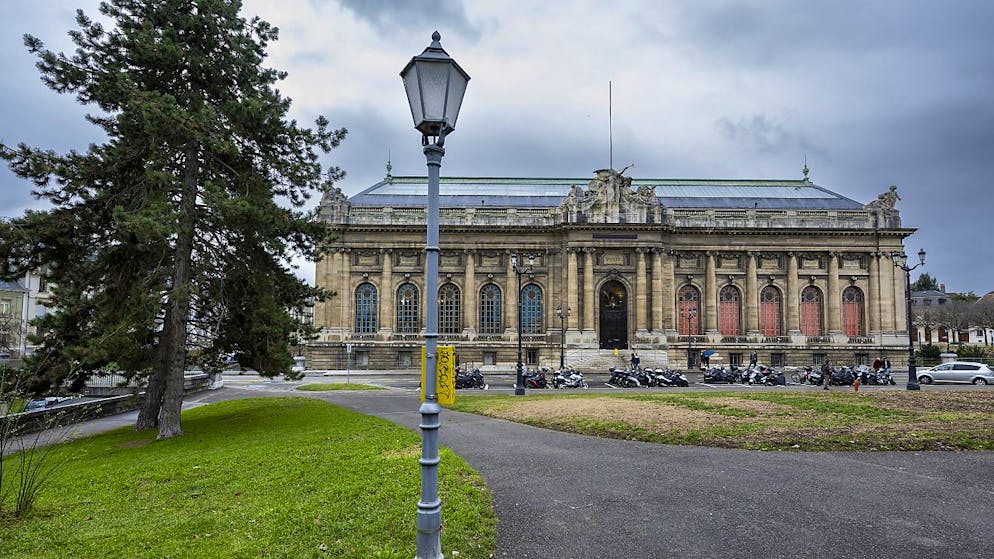 "De bleu, de blanc, de rouge", la nouvelle exposition temporaire du Musée d'art et d'histoire de Genève, fait la part belle aux peintures françaises du 19e siècle. A découvrir jusqu'au 18 août.