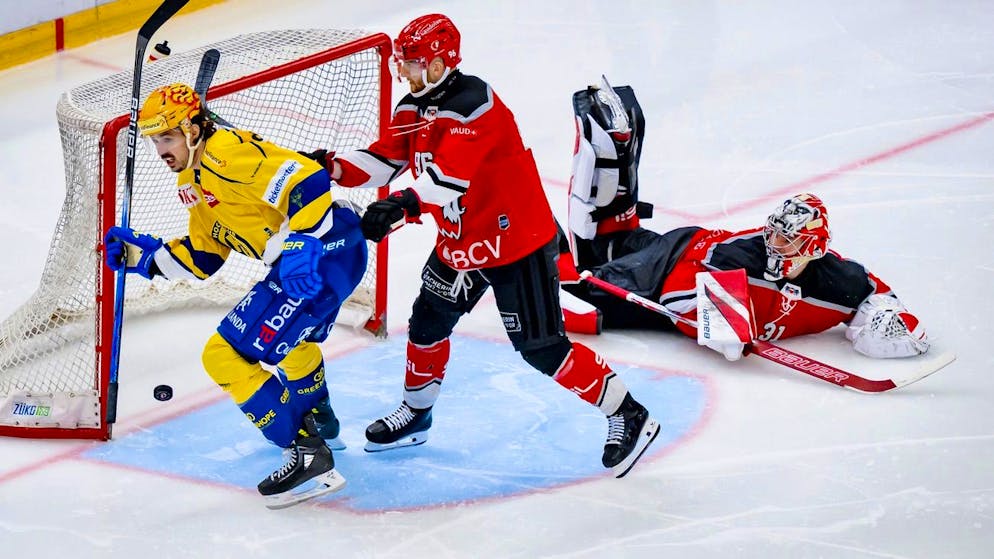 National League. Lausanne craque à la 81e minute, Zoug aussi piégé à domicile