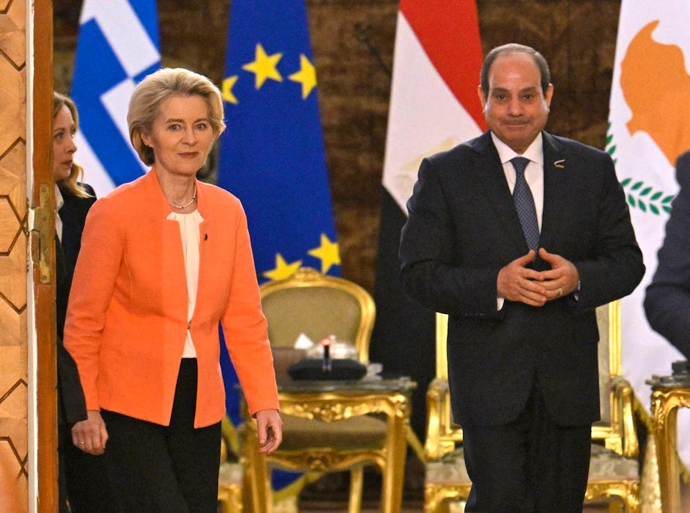 Rencontre entre le président égyptien al-Sissi et Ursula von der Leyen, présidente de la Commission européenne, le 17 mars 2024 au Caire, Egypte.