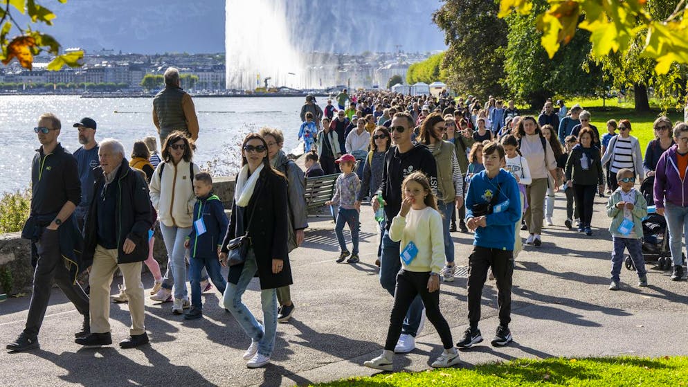 Neue Umfrage. Schweizer Bevölkerung sehr zufrieden – Jugend allerdings angeschlagen