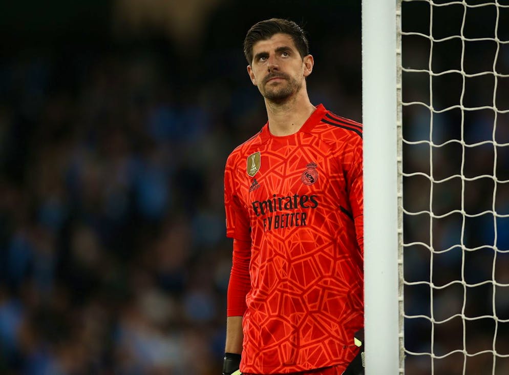 Pas de chance pour Courtois qui devrait être encore éloigné des terrains un bon moment.