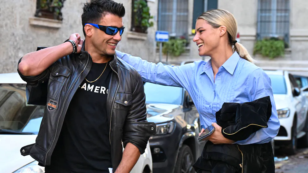 Michelle Hunziker mit ihrem Ex-Freund Dr. Alessandro Carollo am 5. November 2023 in Mailand.  