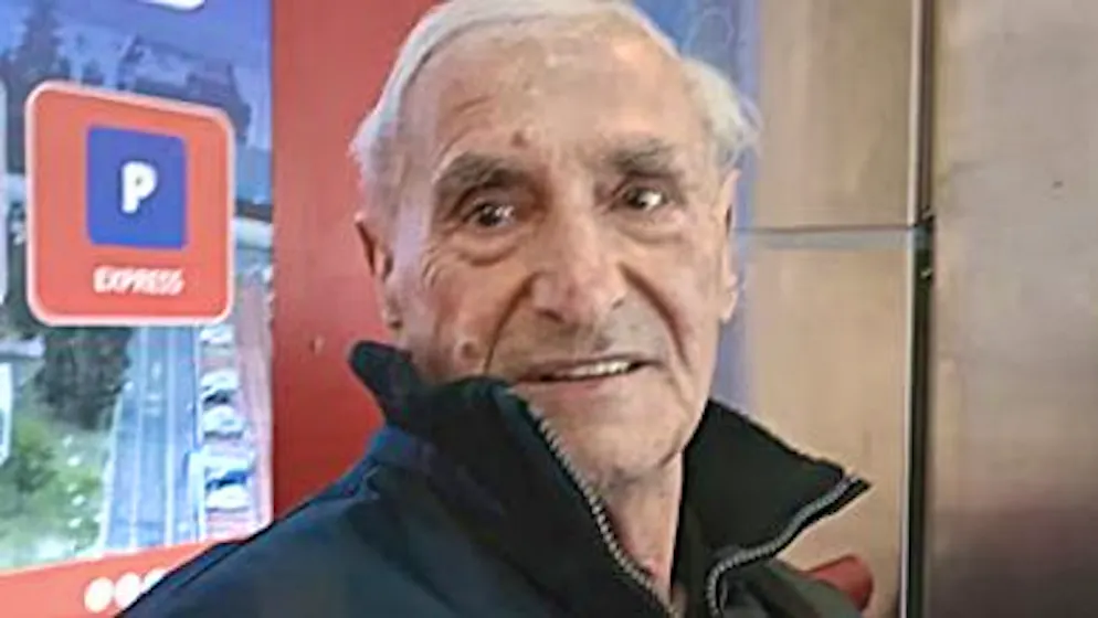Wohnung wurde zu teuer. 83-Jähriger wohnt seit sechs Monaten am Flughafen