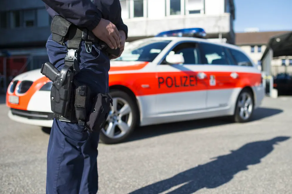 L'annonce de menaces contre l'école est parvenue à la police vers 08h00, a indiqué jeudi la police cantonale des Grisons. Dans les toilettes se trouvait une inscription «Amok 21.03.24».