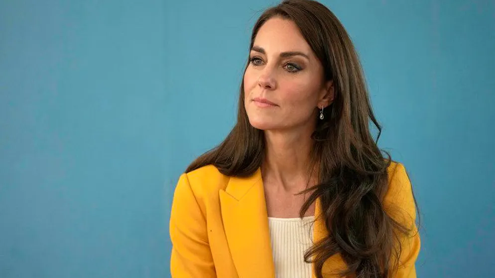 Bei Prinzessin Kate ist nach ihrer Bauch-Operation Krebs diagnostiziert worden. Die Ehefrau des britischen Thronfolgers bekommt Chemotherapie, wie sie in einer Videobotschaft sagte. 