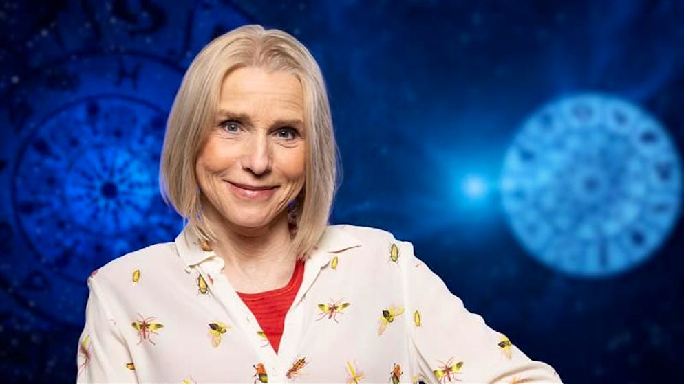 November horoscope. Monica Kissling: 