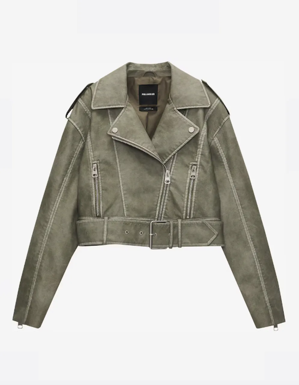 3. Trend: Lederjacken. Khakifarbene kurze Bikerjacke von Pull&Bear für rund 55 Franken, via About You. 