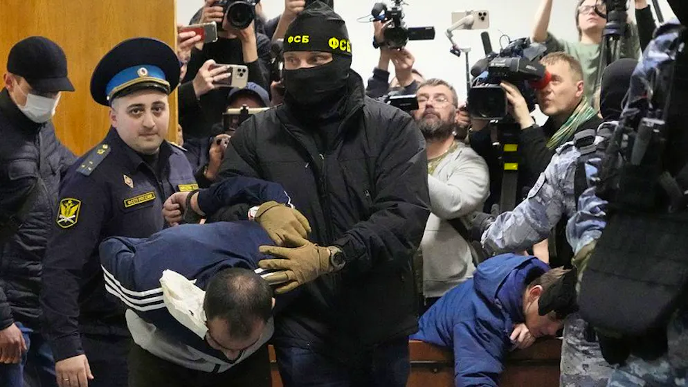 Wer sind die Verdächtigen , die im russischen Krasnogorsk gemordet haben sollen?. Wer sind die mutmassliche Täter, die hinter dem Terroranschlag auf die Cocus City Hall stecken? Vier Verdächtige präsentiert die Justiz am 24. März in Moskau: Sie sind offenbar misshandelt worden. Bei Saidakrami Rachabalizoda...