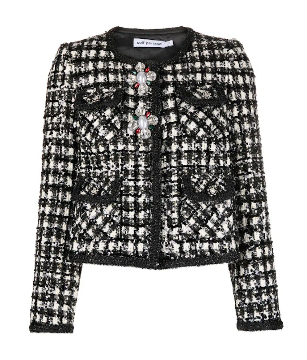2. Trend: Bouclé-Modelle. Karierte Bouclé-Jacke mit Pailletten- und Kristallverzierung von Self-Portrait für 583 Franken, via Farfetch.