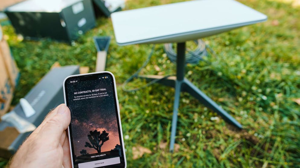 Weltraum-Internet überall verfügbar. Starlink ist ein Hit auf dem Schwarzmarkt