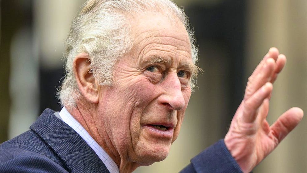 Royal Family. Difese immunitarie molto basse, re Carlo lontano da tutti alle celebrazioni pasquali