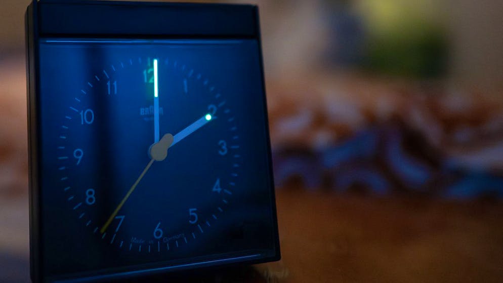 A 02h00, dans la nuit de samedi à dimanche, il faudra avancer son réveil à 03h00.