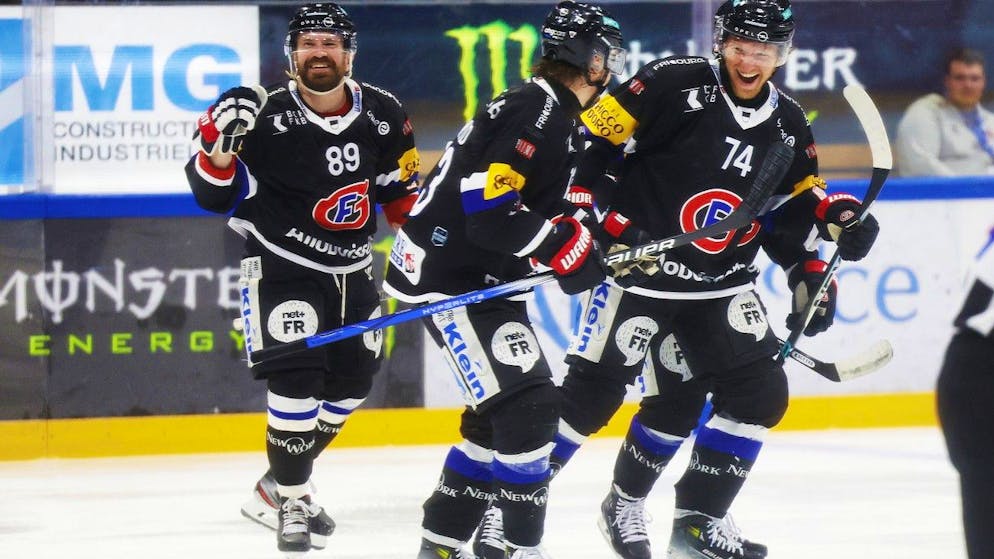 National League. Lors du premier acte, Gottéron prend l'ascendant sur le LHC