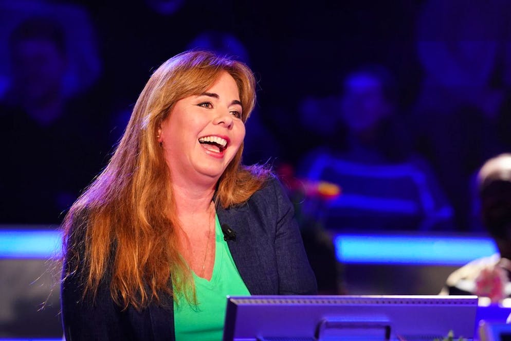«Wer wird Millionlär»: Günther Jauch erliegt französisischem Charme. Frohnatur mit französischen Wurzeln: Anne Masteau brachte beim WWM-Oster-Special sogar den Moderator zum Lachen.