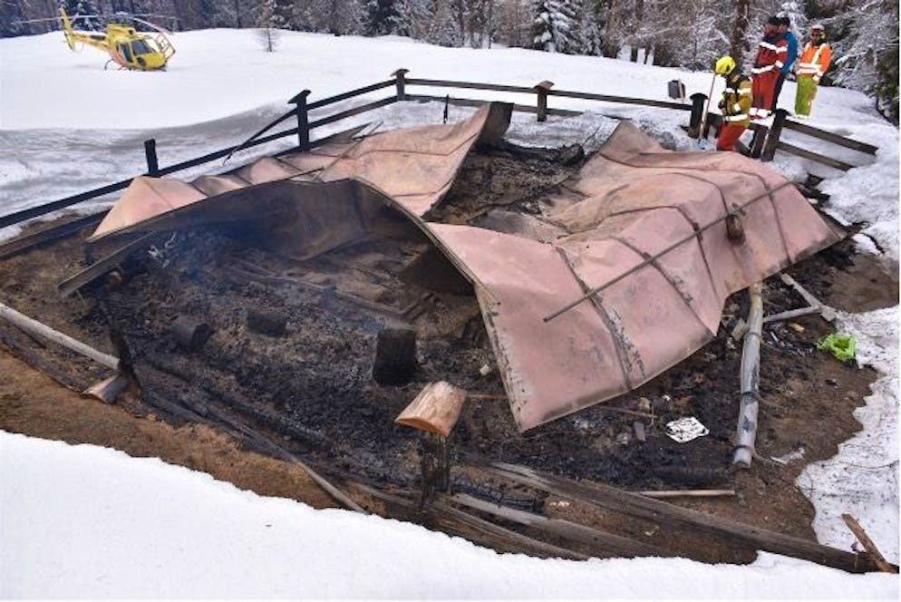 Il capanno bruciato.