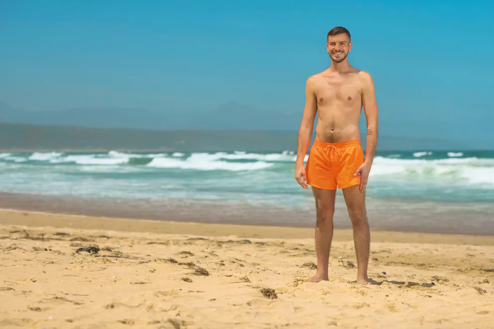 «Bachelorette 2024»: Die Kandidaten. Christian (30) aus Altstetten (ZH): Christian ist liebevoll, aufgestellt und manchmal etwas unbeholfen. Er ist gern für andere da, schaut aber auch auf sich selbst. Der Coiffeur hat viele Hobbys: Er ist Fussballgoalie, singt, spielt Gitarre und schwimmt gern. Er würde gern eine eigene Familie gründen.