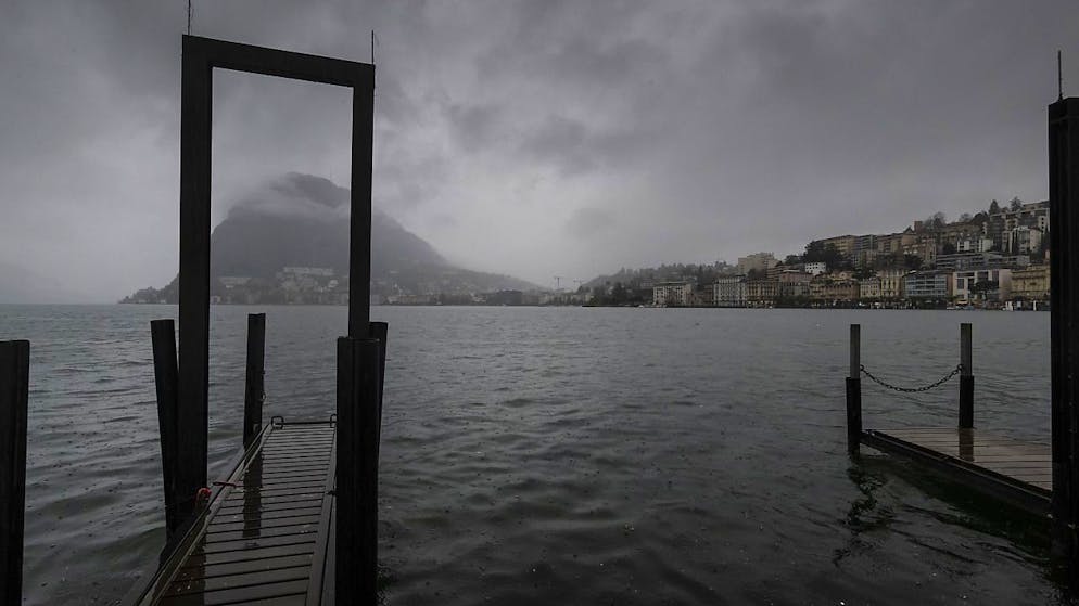 Eine Böe mit 98 km/h hat SRF Meteo etwa in Lugano TI gemessen.