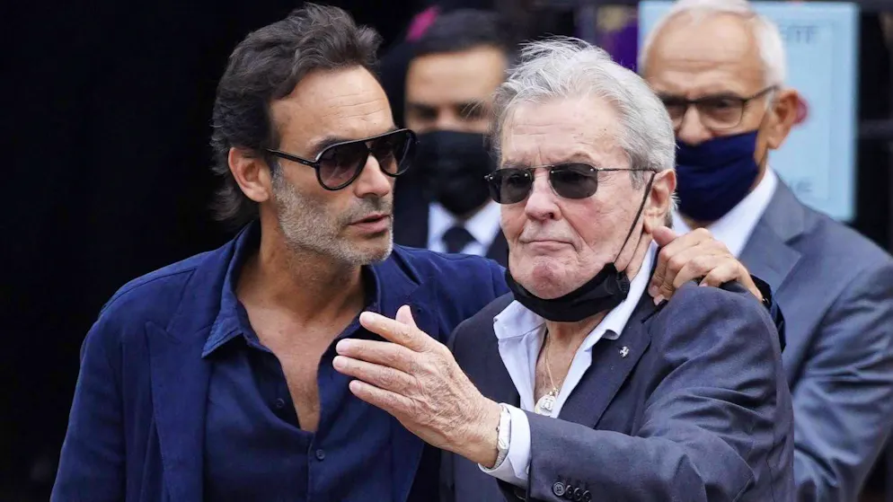 Anthony Delon a confié à Entrevue les détails de la maladie de son père.