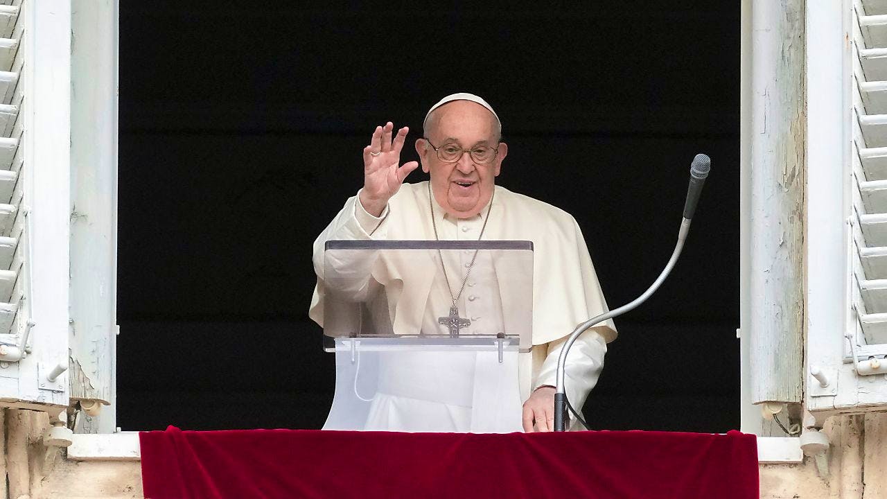 Italien. Papst will in Sarg aufgebahrt werden