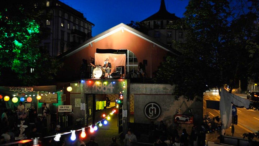 St. Galler Grabenhalle feiert 40-Jahr-Jubiläum im Stadtpark. Parkplatzfest der Grabenhalle im Jahr 2014.