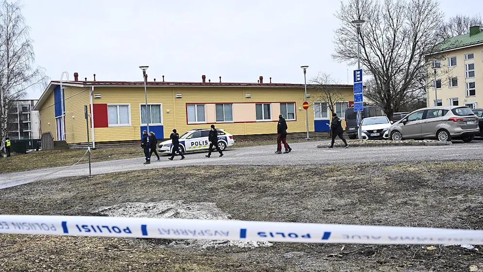 Sparatoria in una scuola in Finlandia, morto un 12enne - Gallery. La scuola Viertola di Vantaa sigillata.
