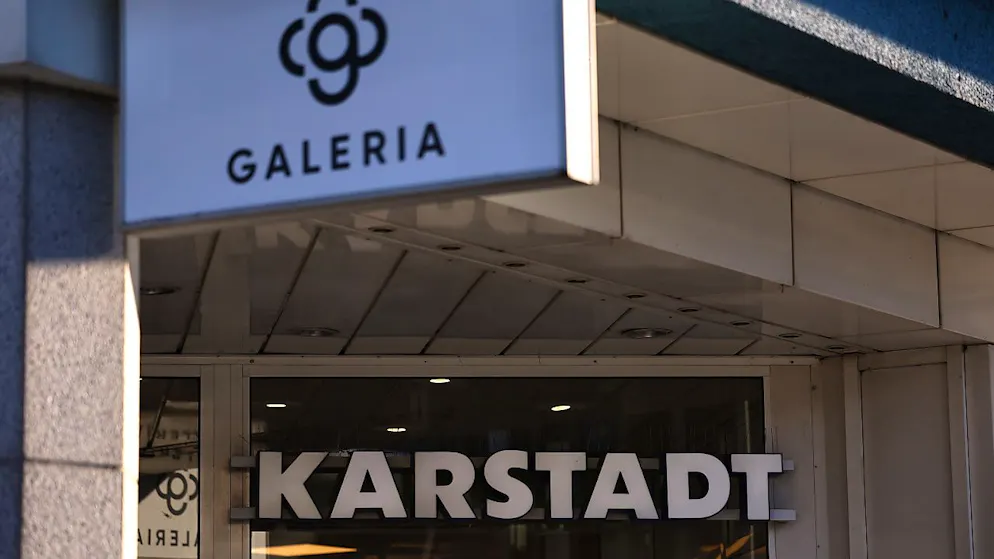 Für die zum Signa-Konglomerat gehörende Warenhausgruppe ist jetzt das Insolvenzverfahren angelaufen. (Archivbild)