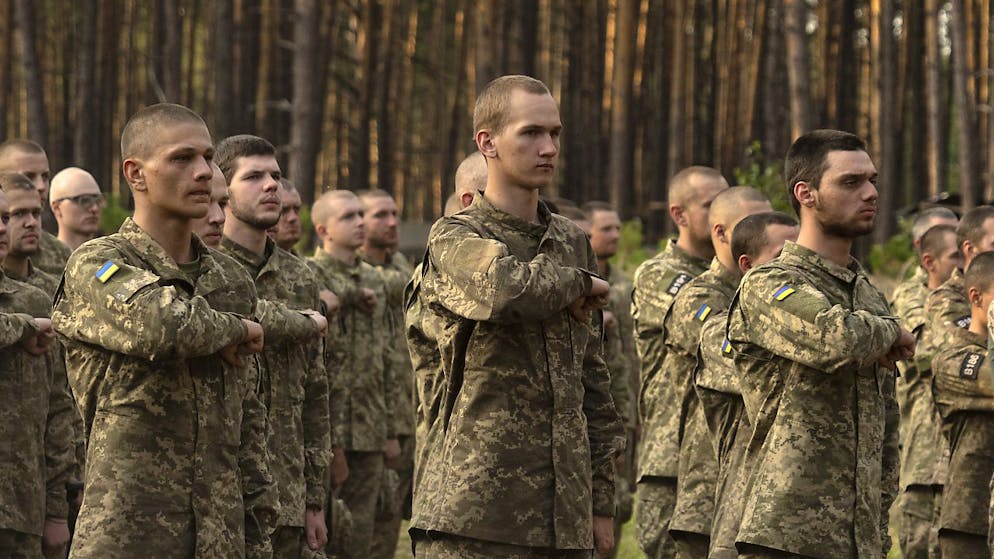 Dès mercredi, les jeunes hommes ukrainiens pourront être mobilisés dans l'armée dès leurs 25 ans, contre 27 ans actuellement. (Photo symbolique)