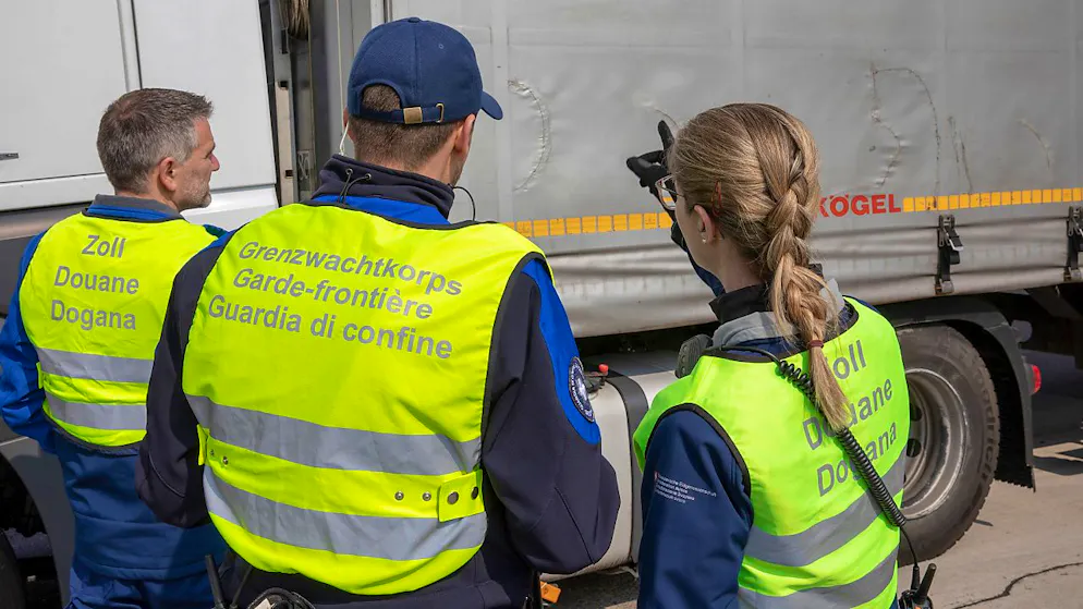Das Bundesamt für Zoll und Grenzsicherheit hat auf einer Baustelle im Kanton Waadt einen Betrug in Höhe von 1,4 Millionen Franken aufgedeckt. (Archivbild)